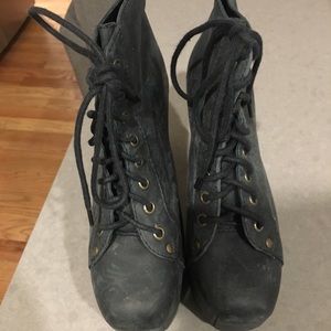 Platform Jeffrey Campbell’s